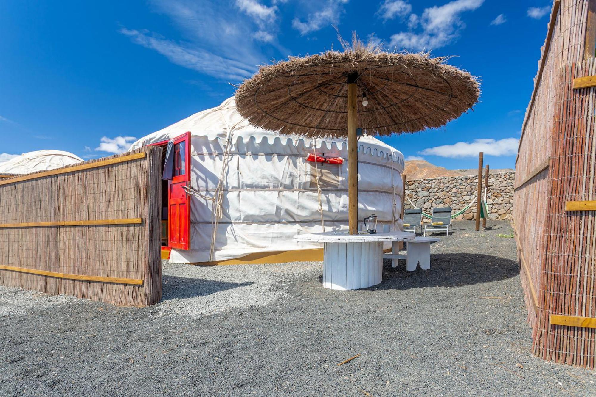 Finca De Arrieta Village - Yurts And Stone Cottages - Shared Pool - Walking Distance To Arrieta Beach - Eco Friendly Tabayesco Luaran gambar