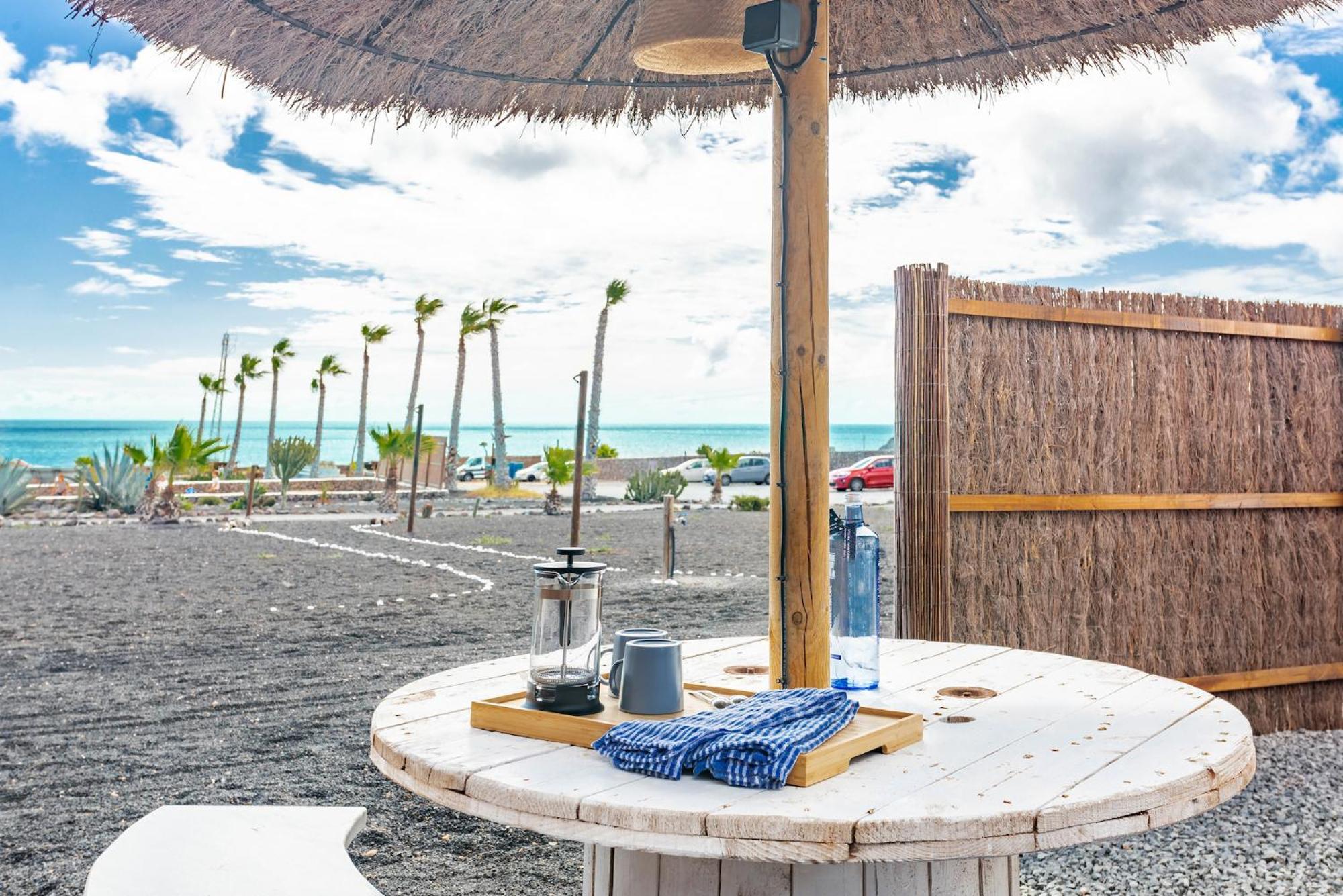 Finca De Arrieta Village - Yurts And Stone Cottages - Shared Pool - Walking Distance To Arrieta Beach - Off Grid Tabayesco Luaran gambar