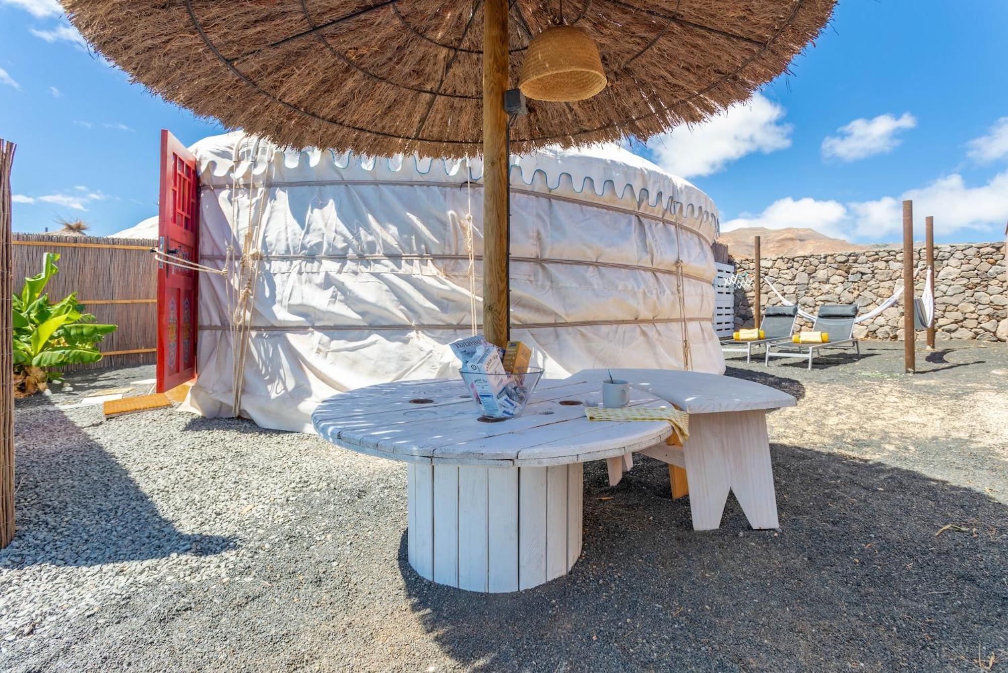 Finca De Arrieta Village - Yurts And Stone Cottages - Shared Pool - Walking Distance To Arrieta Beach - Eco Friendly Tabayesco Luaran gambar