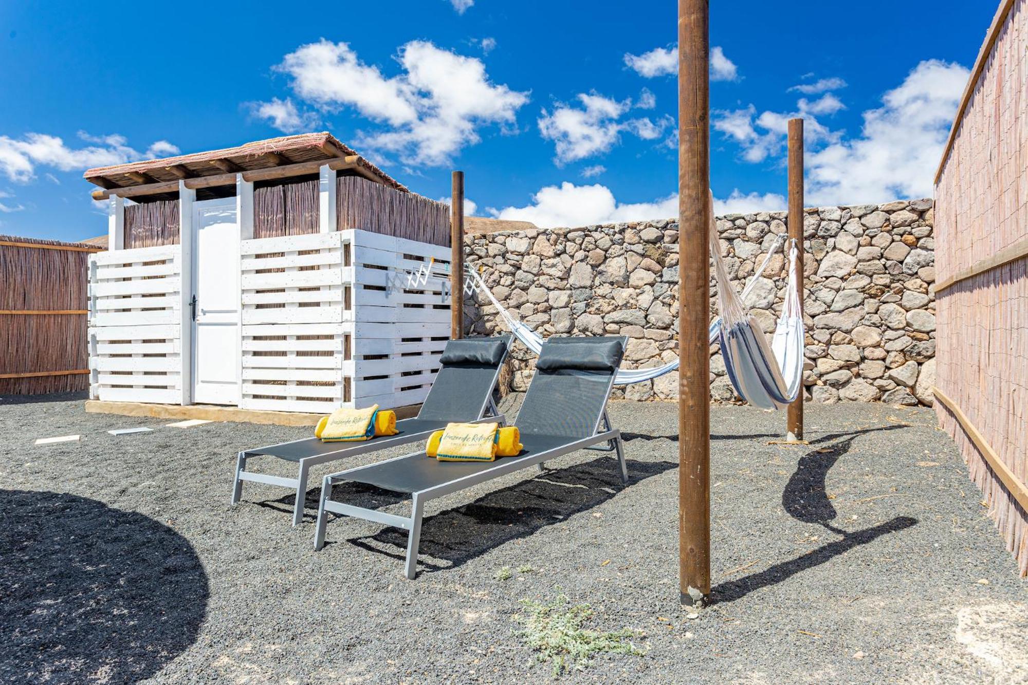 Finca De Arrieta Village - Yurts And Stone Cottages - Shared Pool - Walking Distance To Arrieta Beach - Eco Friendly Tabayesco Luaran gambar