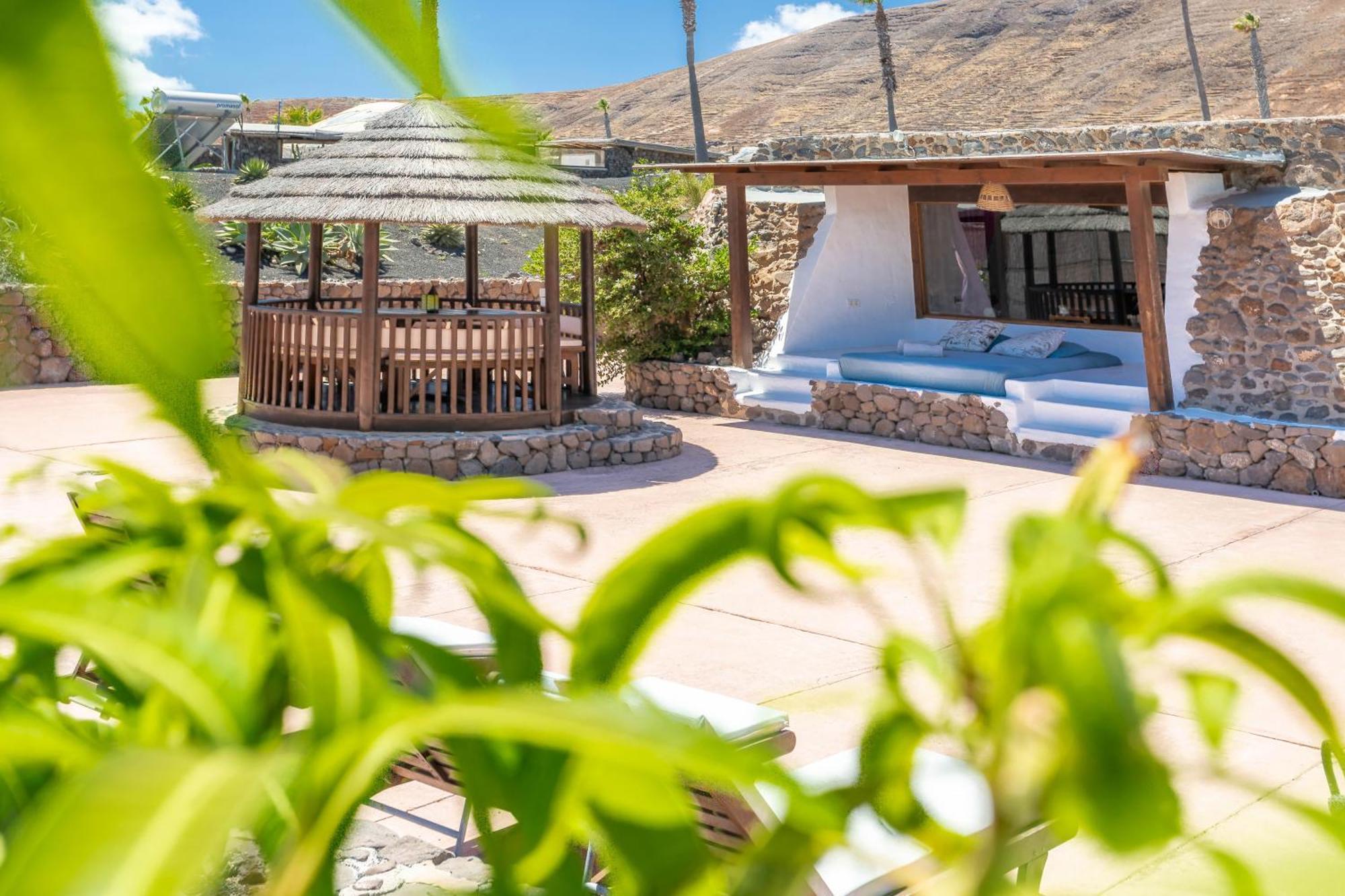 Finca De Arrieta Village - Yurts And Stone Cottages - Shared Pool - Walking Distance To Arrieta Beach - Eco Friendly Tabayesco Luaran gambar
