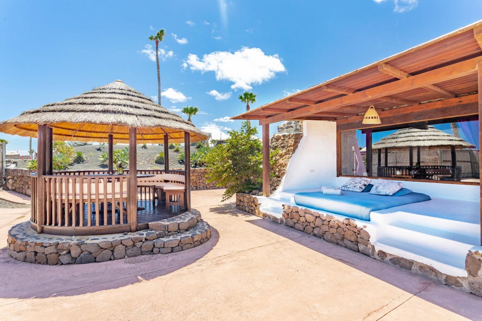 Finca De Arrieta Village - Yurts And Stone Cottages - Shared Pool - Walking Distance To Arrieta Beach - Eco Friendly Tabayesco Luaran gambar